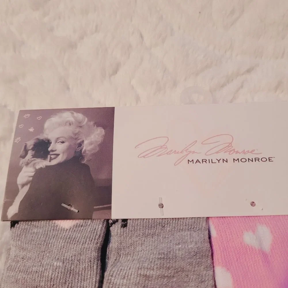 Marilyn Monroe 2 Pair Sock Set for a Girl & Her Pet OSFM Low Cut Puppy Love New